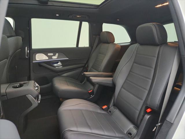 new 2025 Mercedes-Benz GLS 450 car, priced at $106,925
