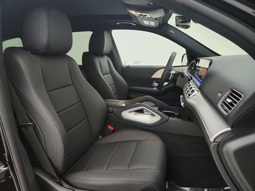new 2025 Mercedes-Benz GLS 450 car, priced at $100,020