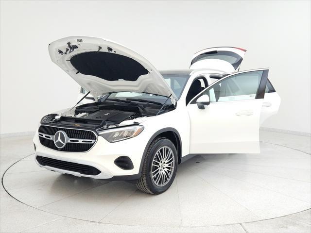 new 2025 Mercedes-Benz GLC 300 car, priced at $56,145