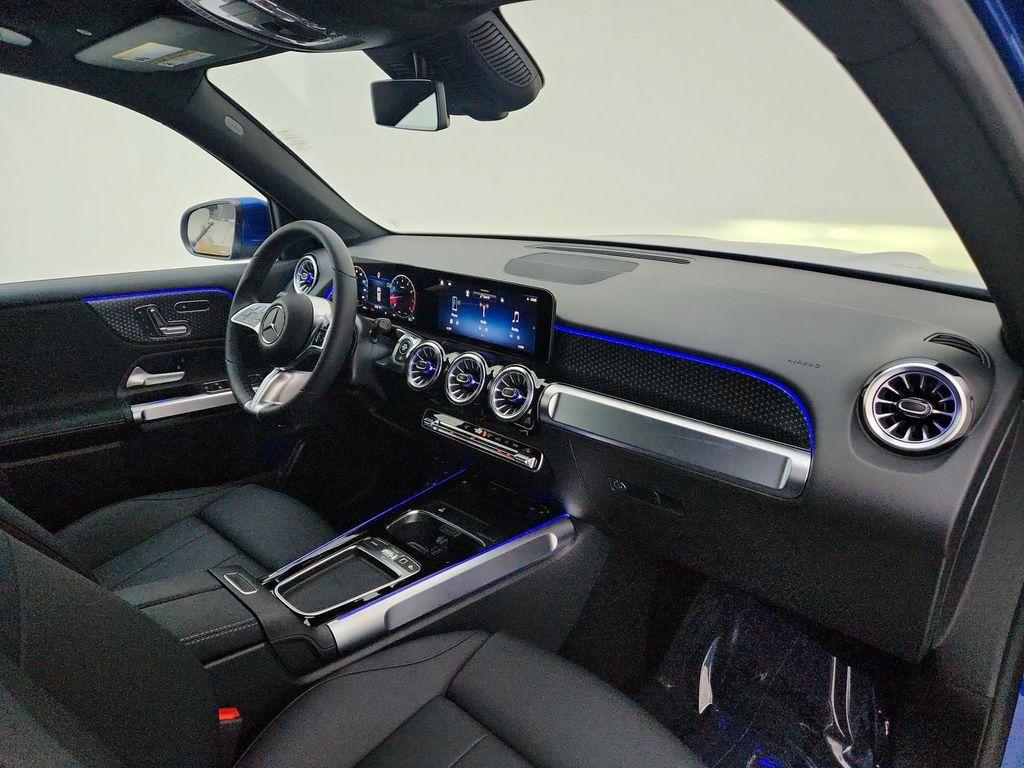 new 2025 Mercedes-Benz GLB 250 car, priced at $49,395