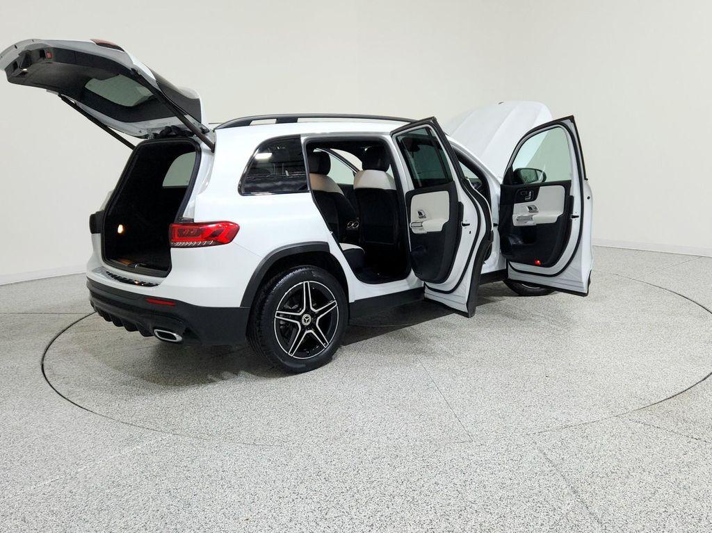 used 2022 Mercedes-Benz GLB 250 car, priced at $32,294