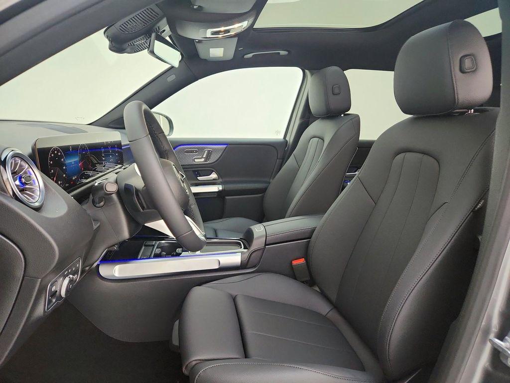new 2025 Mercedes-Benz GLB 250 car, priced at $49,395
