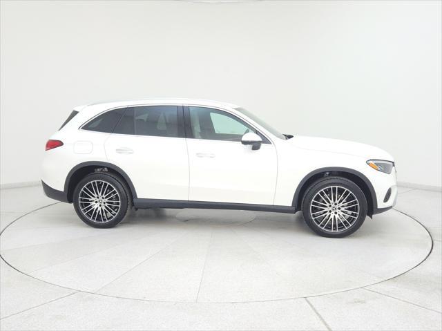 new 2025 Mercedes-Benz GLC 300 car, priced at $54,735