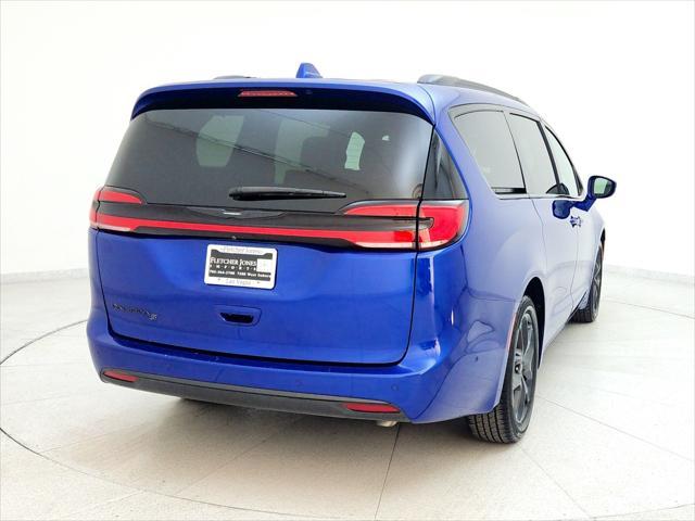 used 2021 Chrysler Pacifica car, priced at $27,492