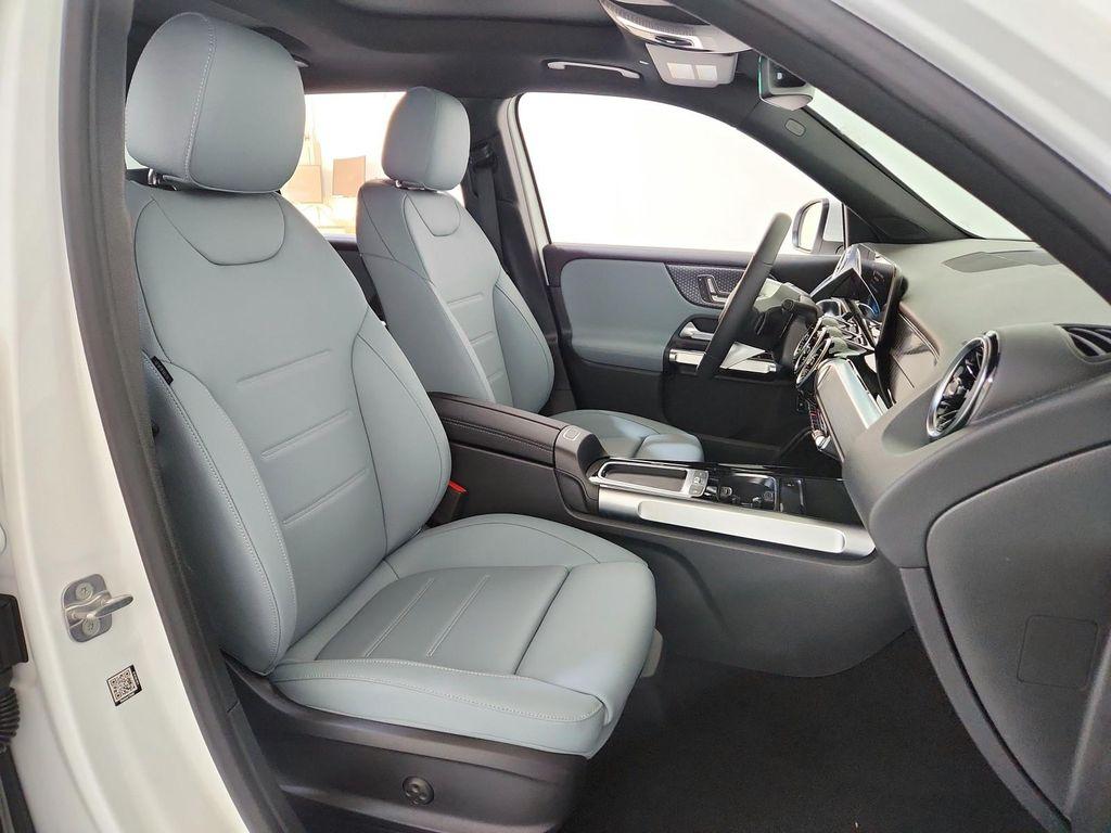 new 2026 Mercedes-Benz GLB 250 car, priced at $46,755