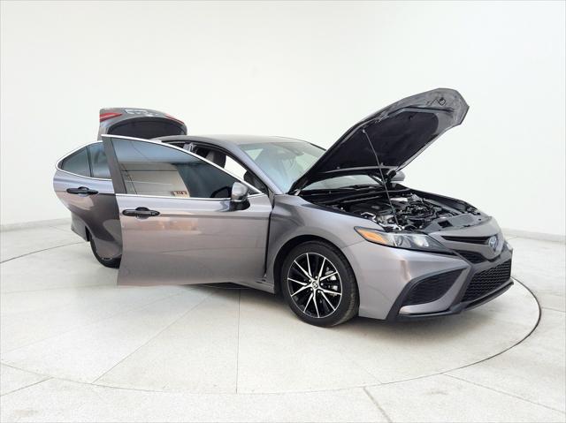 used 2024 Toyota Camry Hybrid car, priced at $30,994