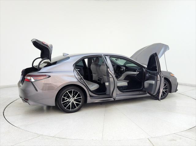 used 2024 Toyota Camry Hybrid car, priced at $30,994