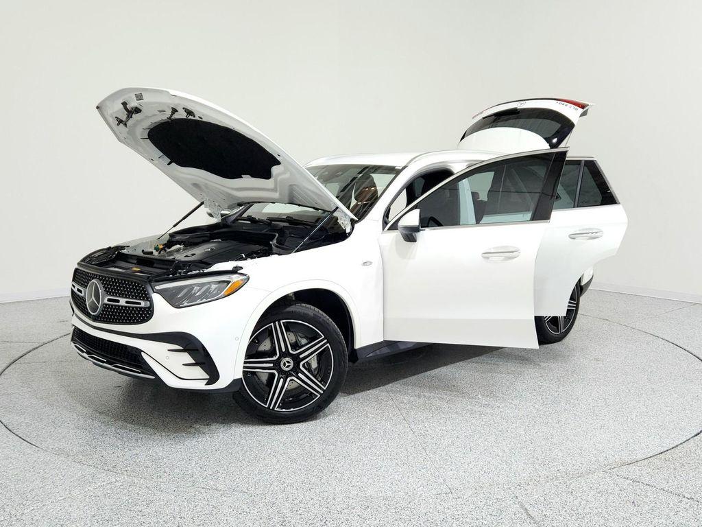 used 2025 Mercedes-Benz GLC 350e car, priced at $59,994