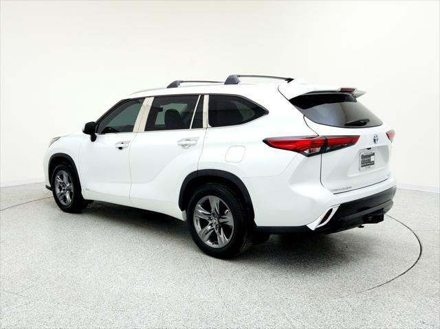 used 2022 Toyota Highlander Hybrid car, priced at $39,994