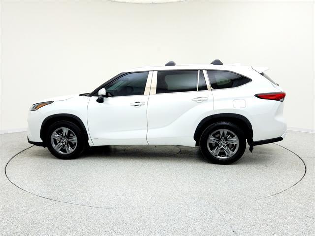 used 2022 Toyota Highlander Hybrid car, priced at $39,994