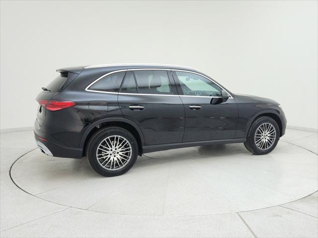 new 2025 Mercedes-Benz GLC 300 car, priced at $55,345