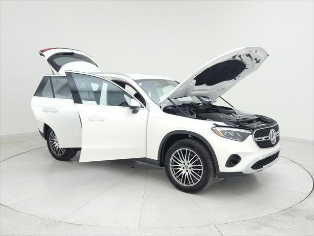 new 2025 Mercedes-Benz GLC 300 car, priced at $53,120