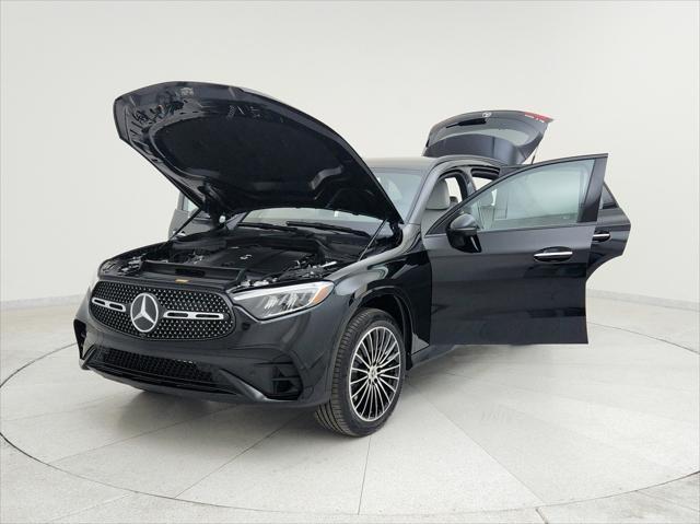 new 2025 Mercedes-Benz GLC 300 car, priced at $57,745