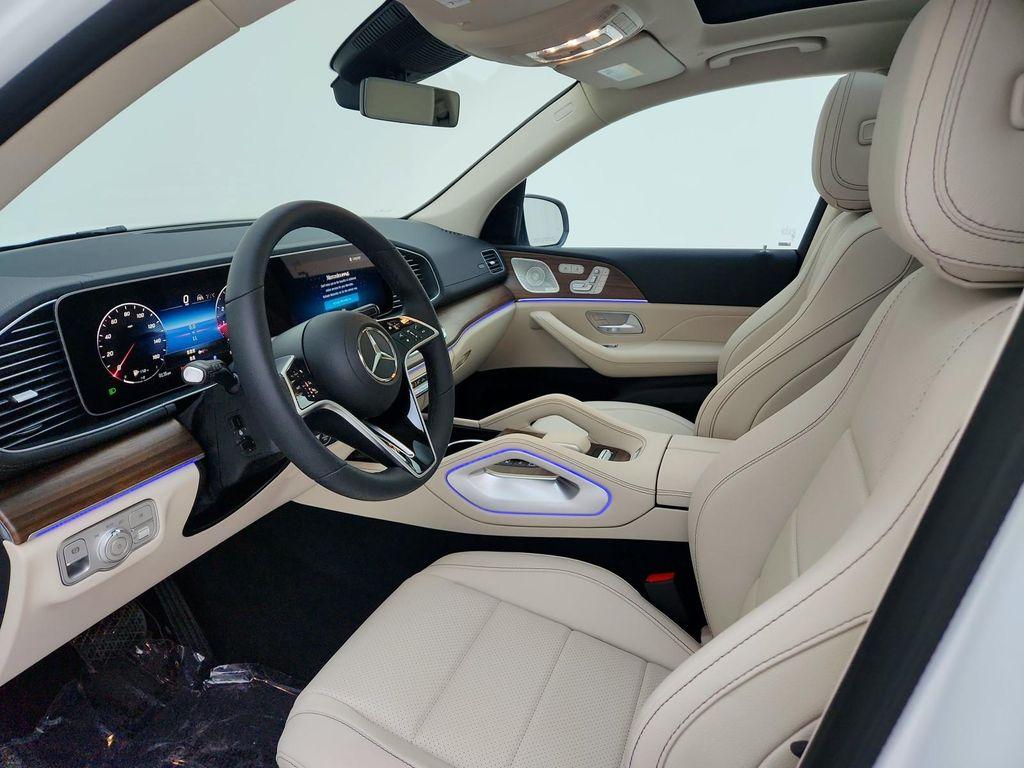 new 2025 Mercedes-Benz GLS 450 car, priced at $91,800