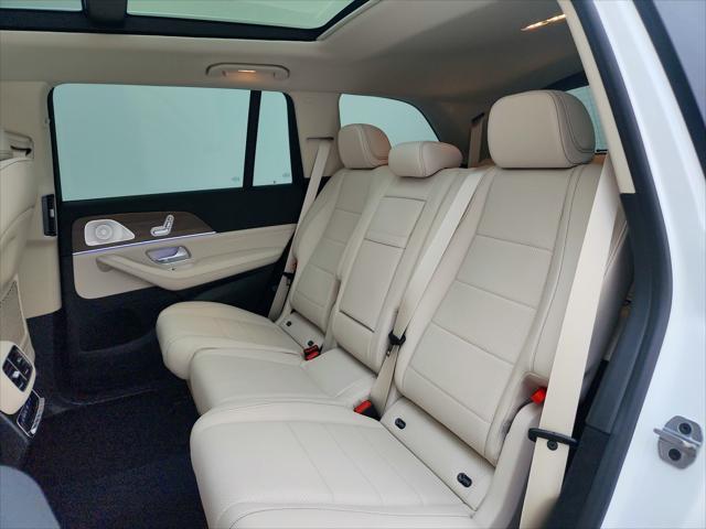 new 2025 Mercedes-Benz GLS 450 car, priced at $91,800