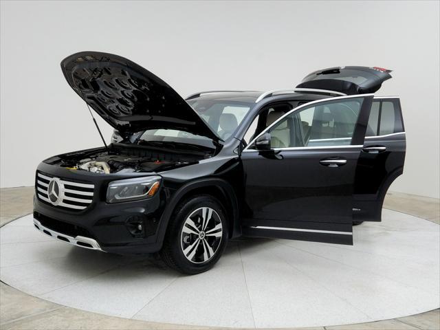 new 2025 Mercedes-Benz GLB 250 car, priced at $48,645