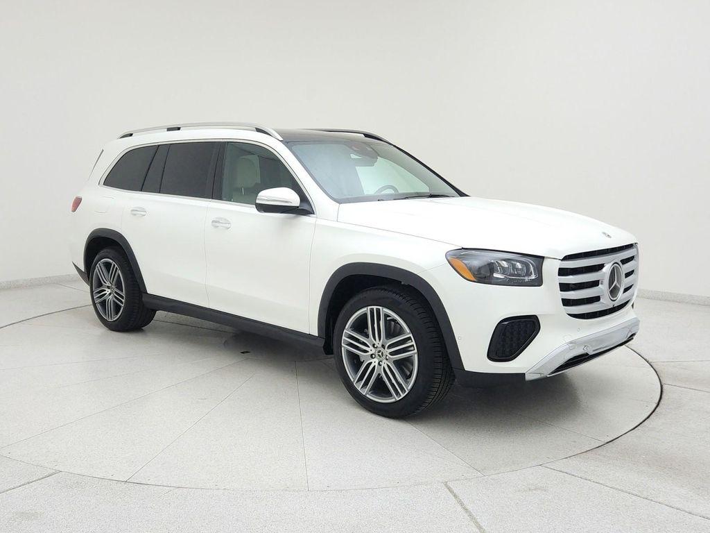 new 2025 Mercedes-Benz GLS 450 car, priced at $92,855
