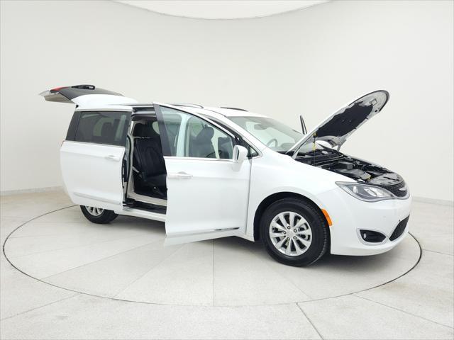 used 2018 Chrysler Pacifica car, priced at $21,524