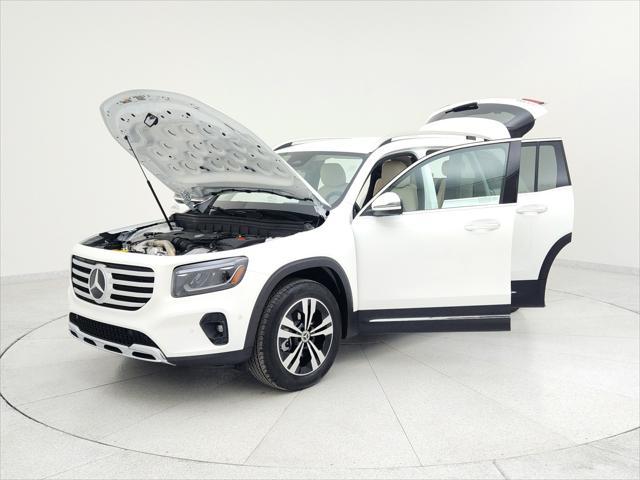 new 2025 Mercedes-Benz GLB 250 car, priced at $47,470