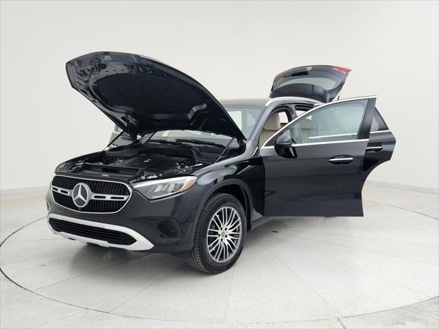 new 2025 Mercedes-Benz GLC 300 car, priced at $52,445