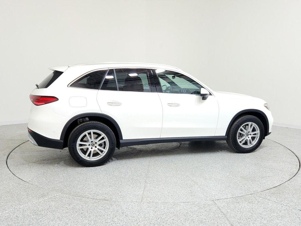 new 2025 Mercedes-Benz GLC 300 car, priced at $54,550