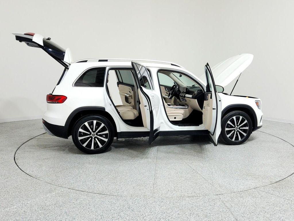 used 2021 Mercedes-Benz GLB 250 car, priced at $28,994