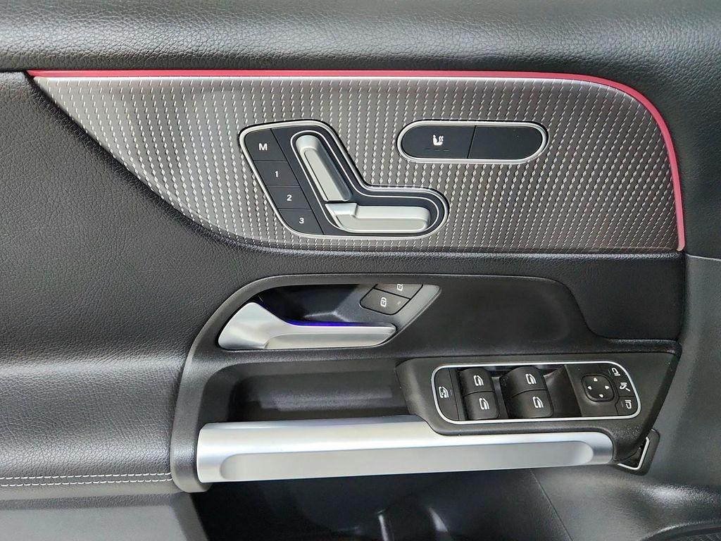 used 2023 Mercedes-Benz GLB 250 car, priced at $25,550