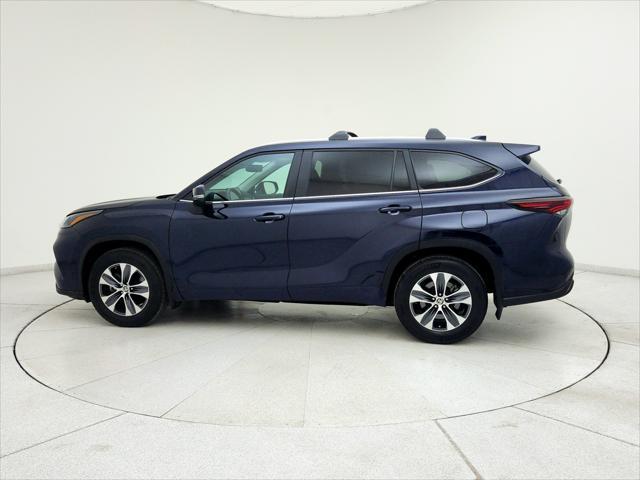 used 2024 Toyota Highlander car, priced at $42,393