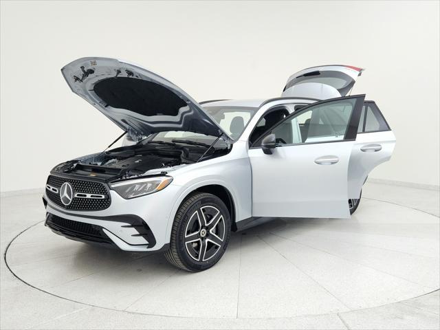 new 2025 Mercedes-Benz GLC 300 car, priced at $57,245