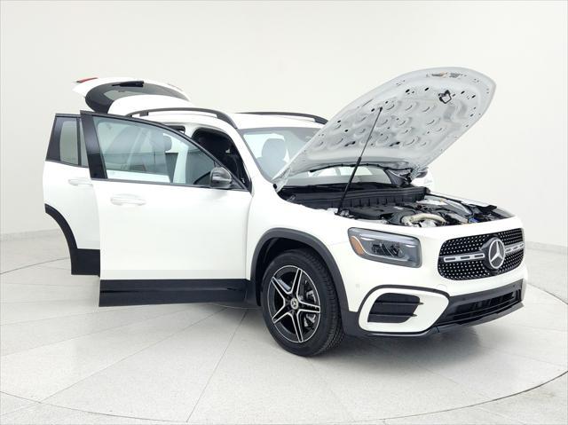 new 2025 Mercedes-Benz GLB 250 car, priced at $50,445