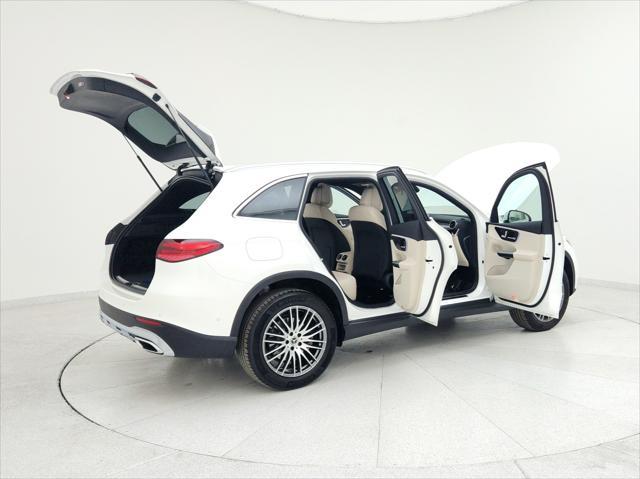 new 2025 Mercedes-Benz GLC 300 car, priced at $53,385