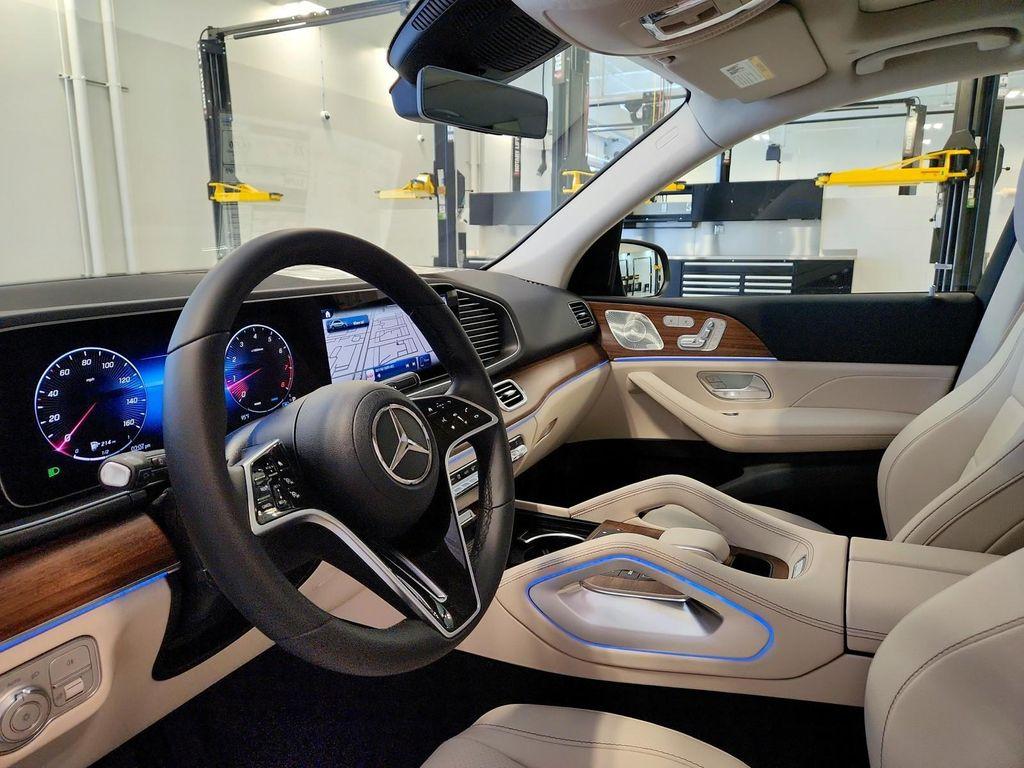 new 2025 Mercedes-Benz GLE 350 car, priced at $68,275