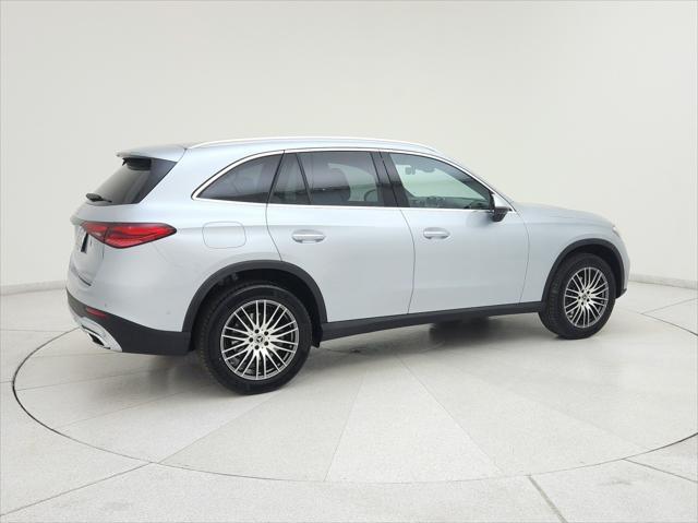 new 2025 Mercedes-Benz GLC 300 car, priced at $52,395