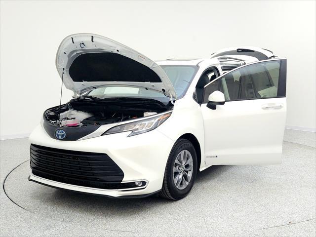used 2021 Toyota Sienna car, priced at $39,994