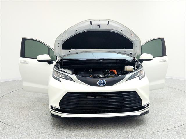 used 2021 Toyota Sienna car, priced at $39,994