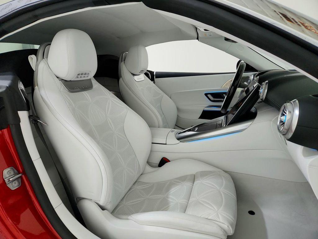 new 2026 Mercedes-Benz Maybach SL 680 Monogram Series car, priced at $233,985