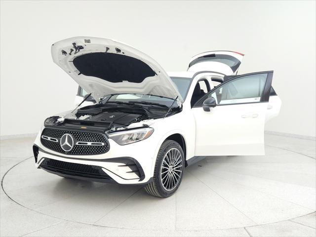 new 2025 Mercedes-Benz GLC 300 car, priced at $58,195