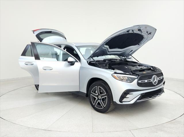 new 2025 Mercedes-Benz GLC 300 car, priced at $57,045