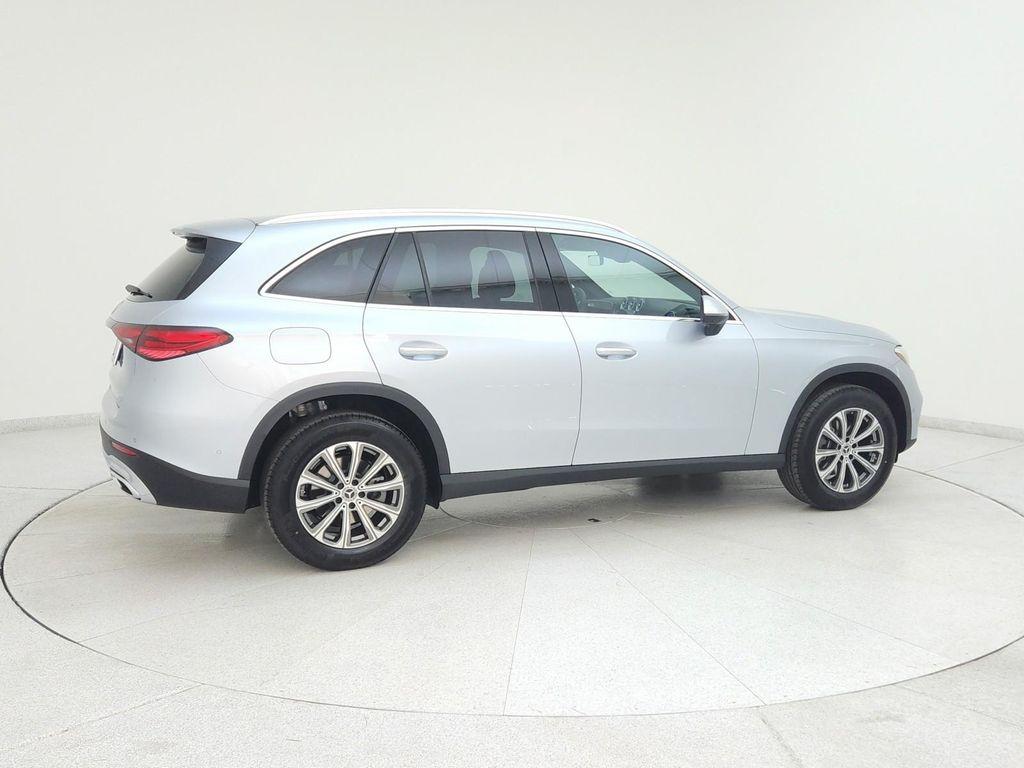 new 2025 Mercedes-Benz GLC 300 car, priced at $53,995