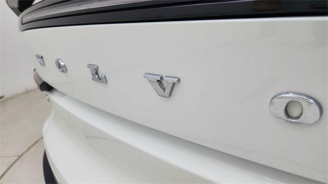 used 2024 Volvo C40 Recharge Pure Electric car, priced at $25,450