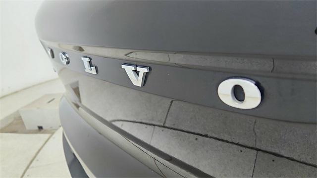used 2021 Volvo XC40 car, priced at $22,977