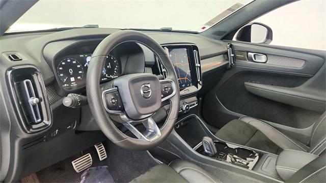 used 2021 Volvo XC40 car, priced at $22,977