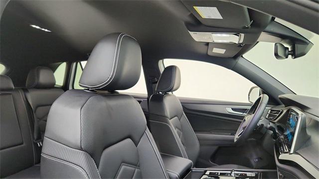 used 2025 Volkswagen Atlas Cross Sport car, priced at $31,950