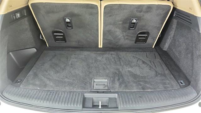 used 2022 Acura MDX car, priced at $35,877