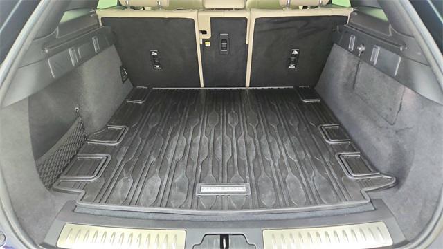 used 2021 Land Rover Range Rover Velar car, priced at $28,977