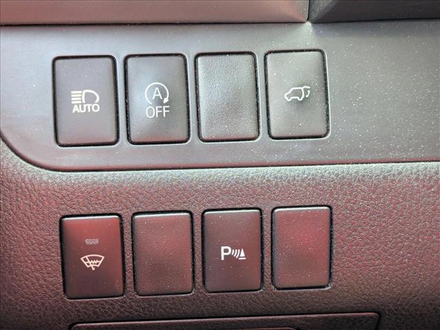 used 2018 Toyota Highlander car, priced at $22,995