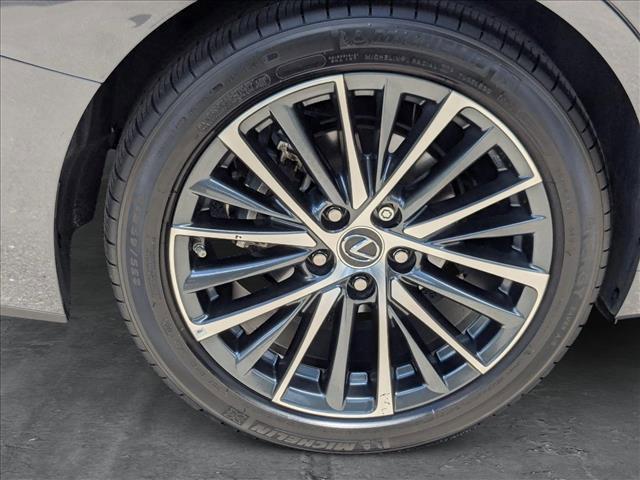 used 2025 Lexus ES 350 car, priced at $41,977