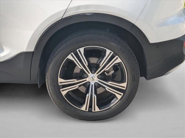 used 2022 Volvo XC40 car, priced at $26,995