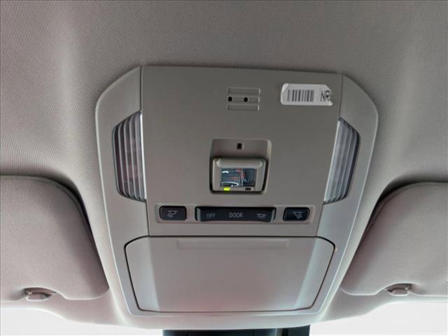 used 2021 Toyota Highlander Hybrid car, priced at $28,988
