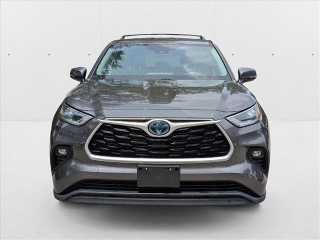 used 2021 Toyota Highlander Hybrid car, priced at $28,988